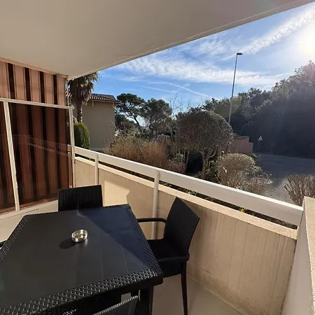 T2 Neuf Le Dramont Terrasse Et A Pied Apartment Saint-Raphaël