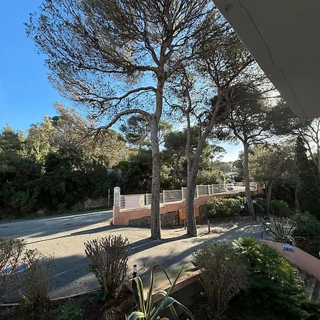 T2 Neuf Le Dramont Terrasse Et A Pied Apartment *