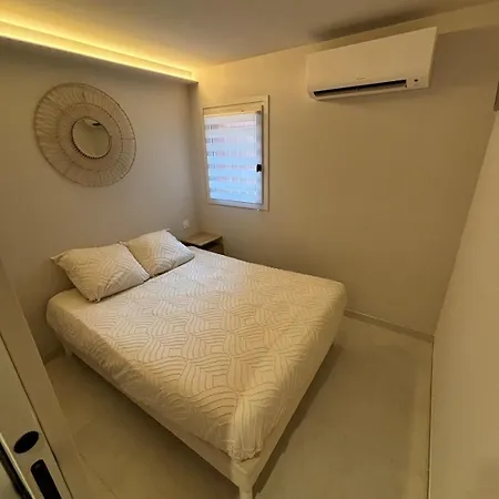 T2 Neuf Le Dramont Terrasse Et A Pied Apartman